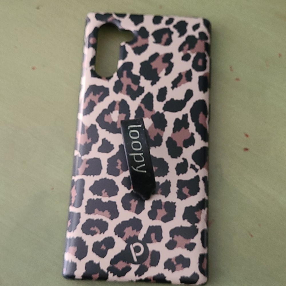 Leopard phone case